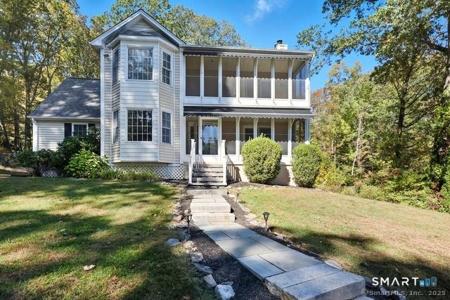 121 West Wakefield Boulevard