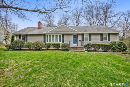 15 Glenbrook Road