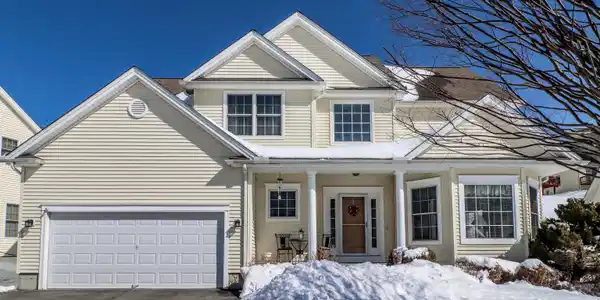 3 Spring Ridge Court