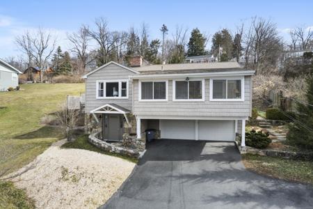 12 Lake Drive North