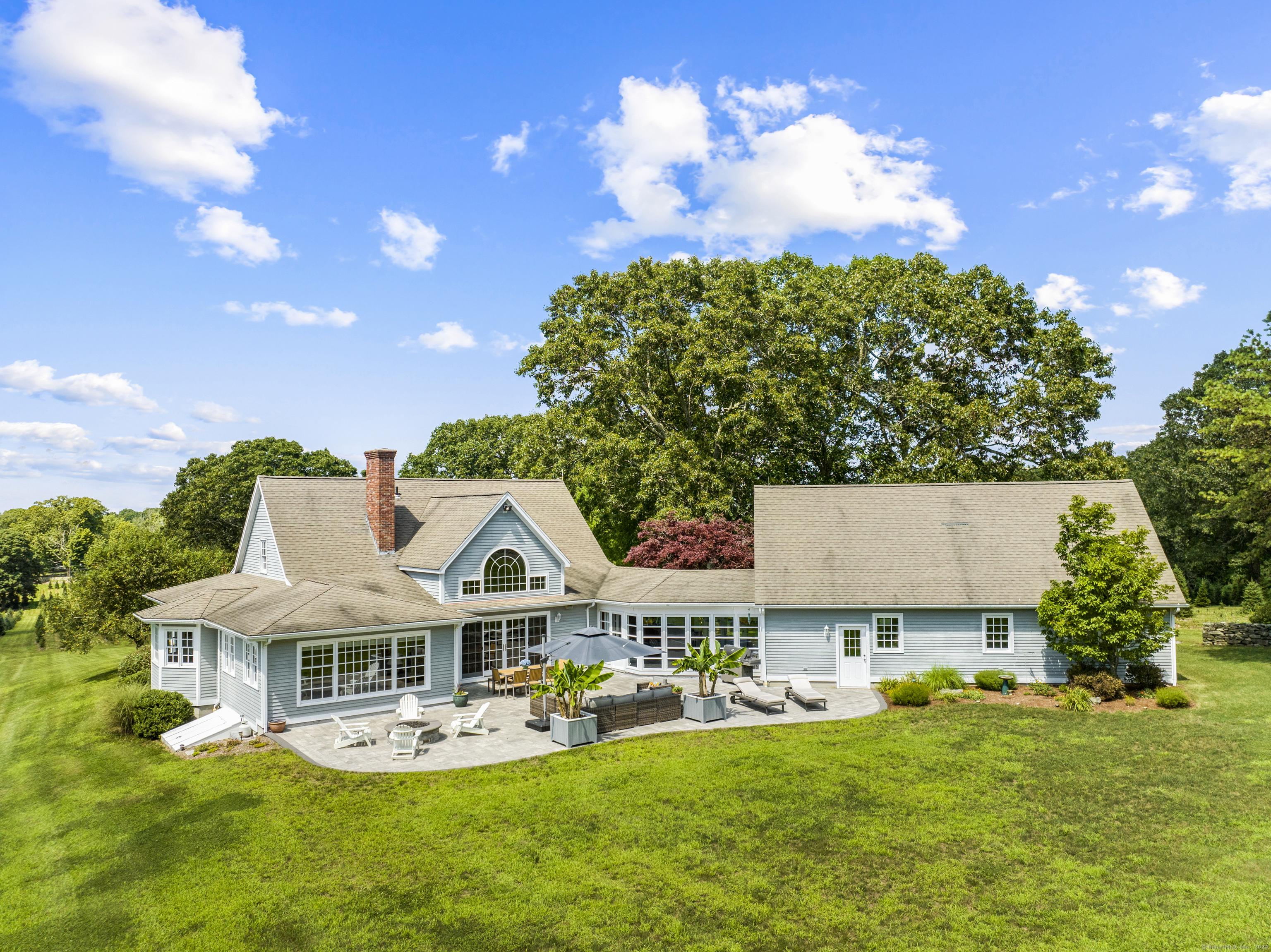 Image 4: Residence