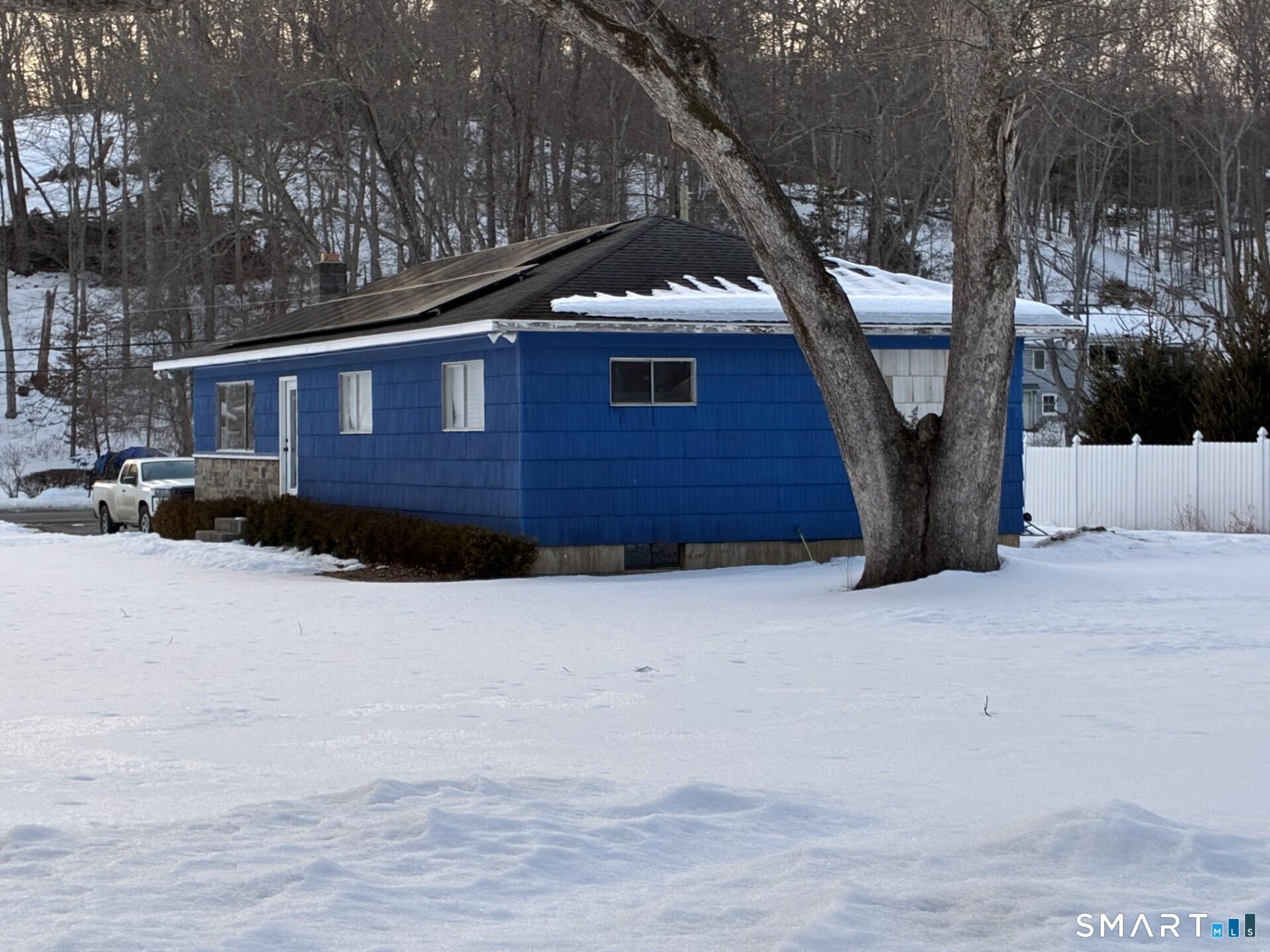 Image 3: Right side of home