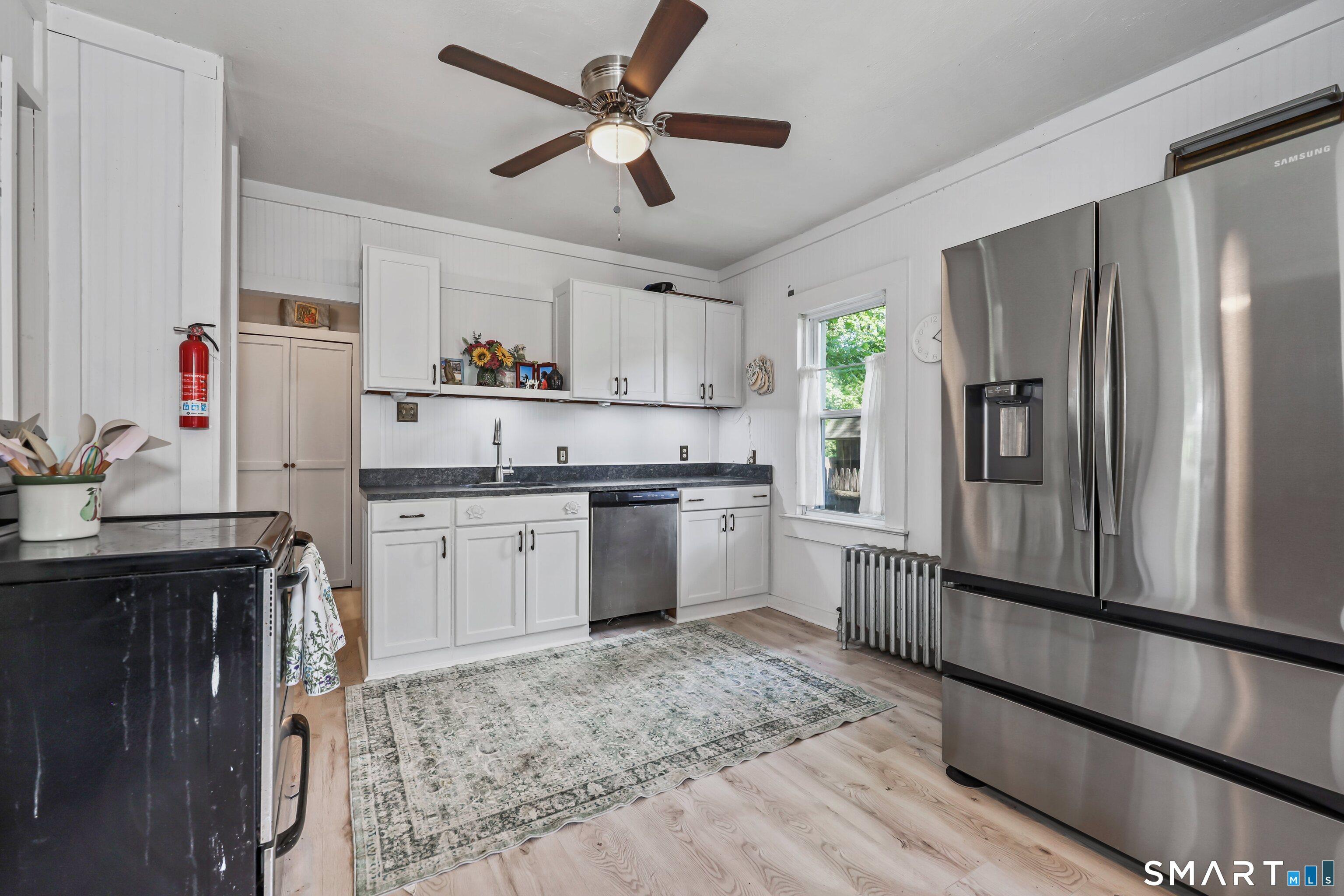 Image 1Kitchen