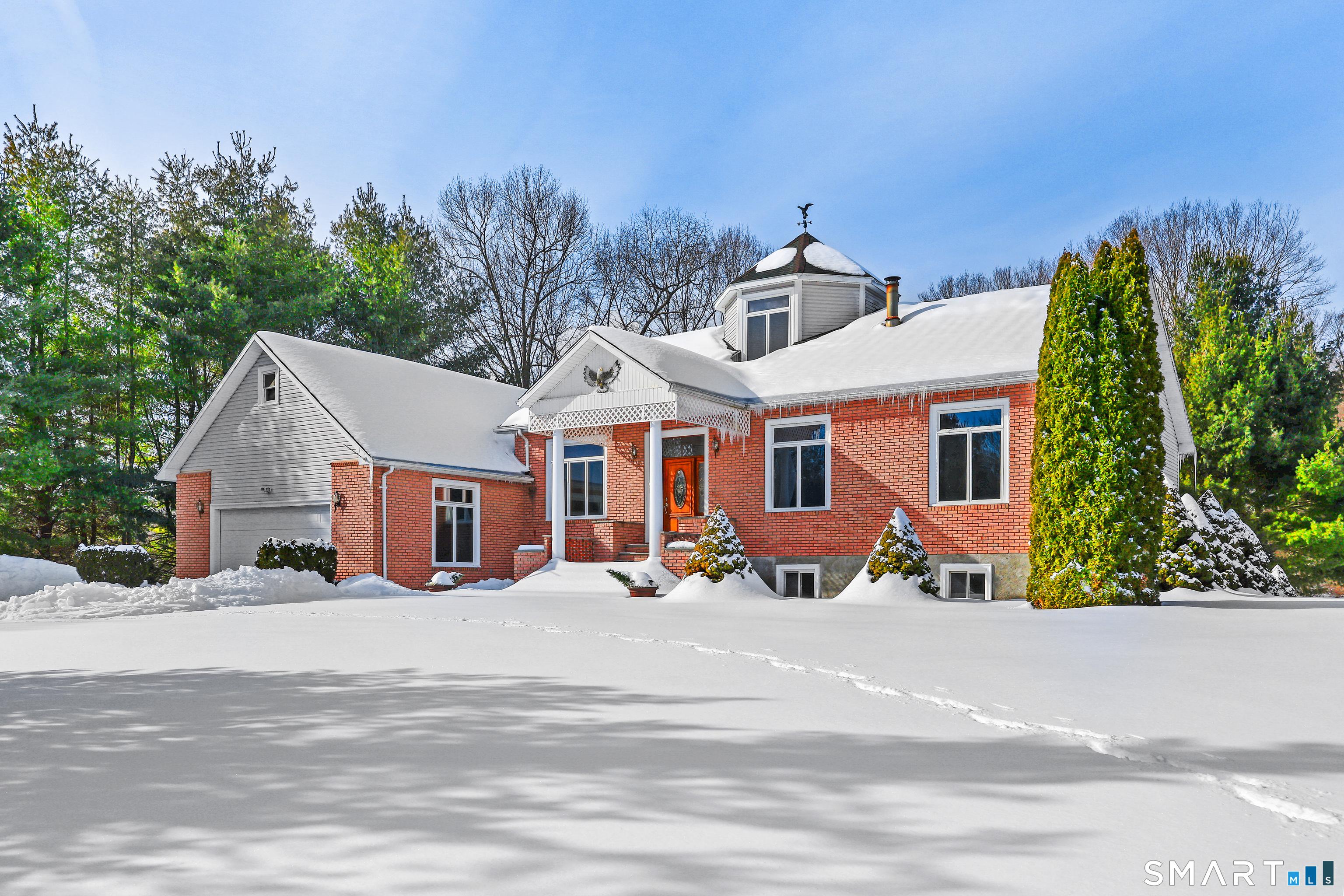 Image 2Front of House