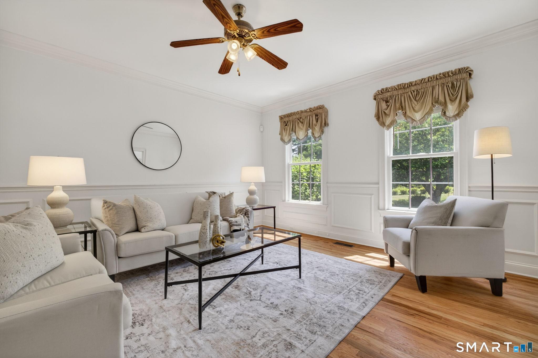 Image 4Living Room