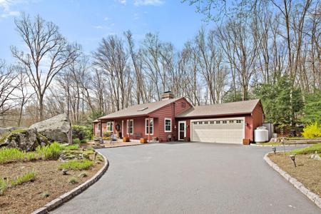 22 Hop Brook Road
