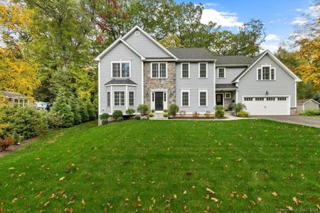 10 Woodridge Circle