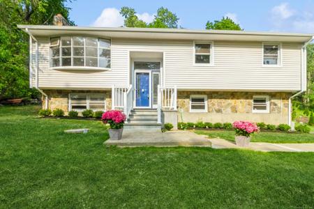 8 Laurel Drive
