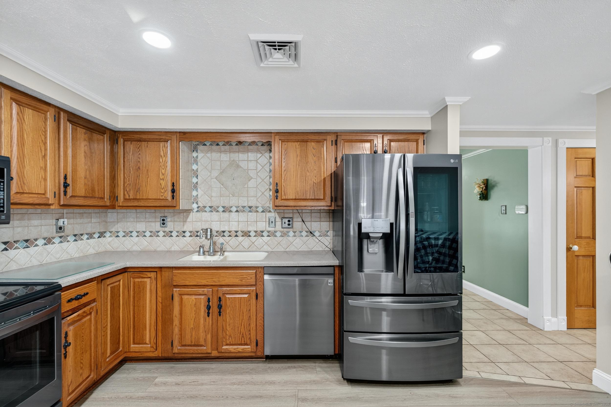 Image 4Kitchen: Stainless steel appilances