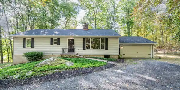 7 Shortwoods Road