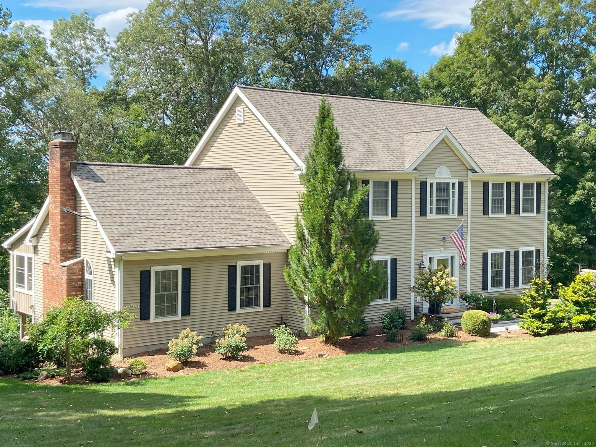 Image 1Front of House