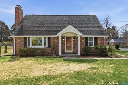 121 Tunxis Road