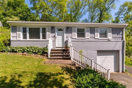 6 Pleasant Drive