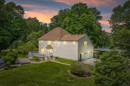 22 Loomis Drive