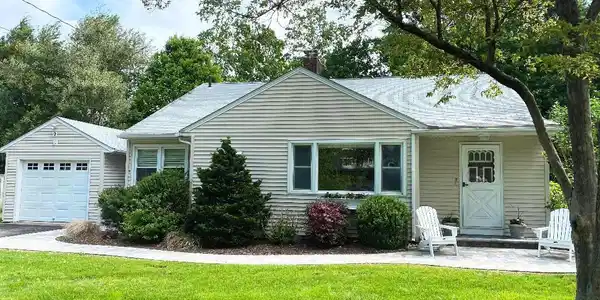 9 Lakeview Park