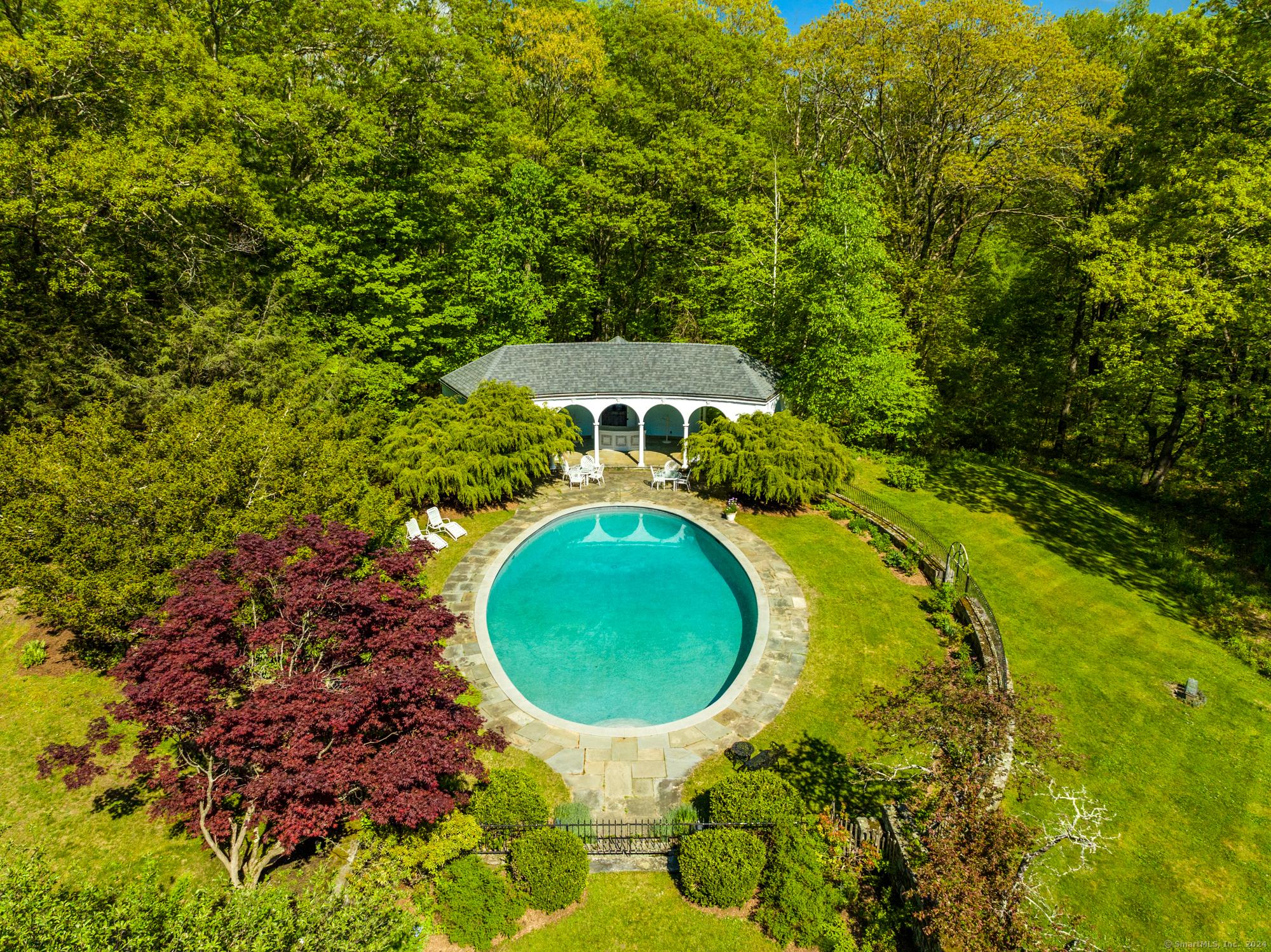 Image 4Aerial View: Pool & Pool House