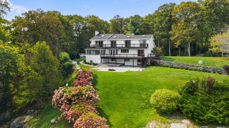 11 Hillcrest Drive