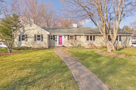 85 Foxridge Road