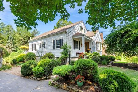 7 Brookmoor Road