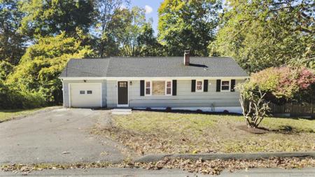 3 Horseshoe Drive