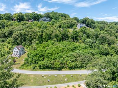 21 Candlewood Shore