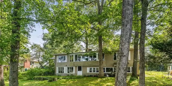 9 Amidon Drive