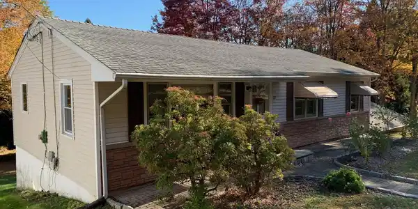 17 Dana Road