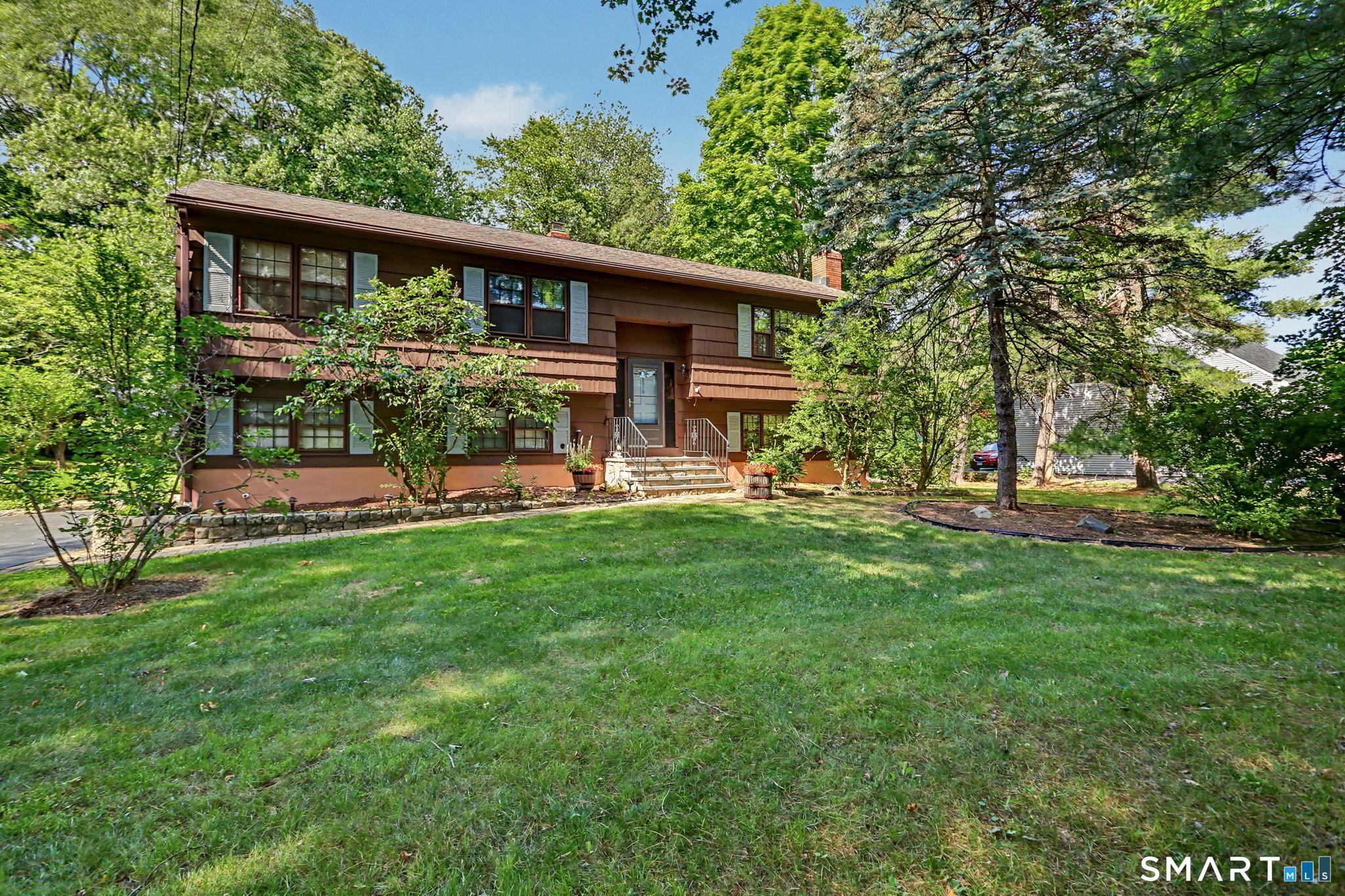 Image 2Front of House