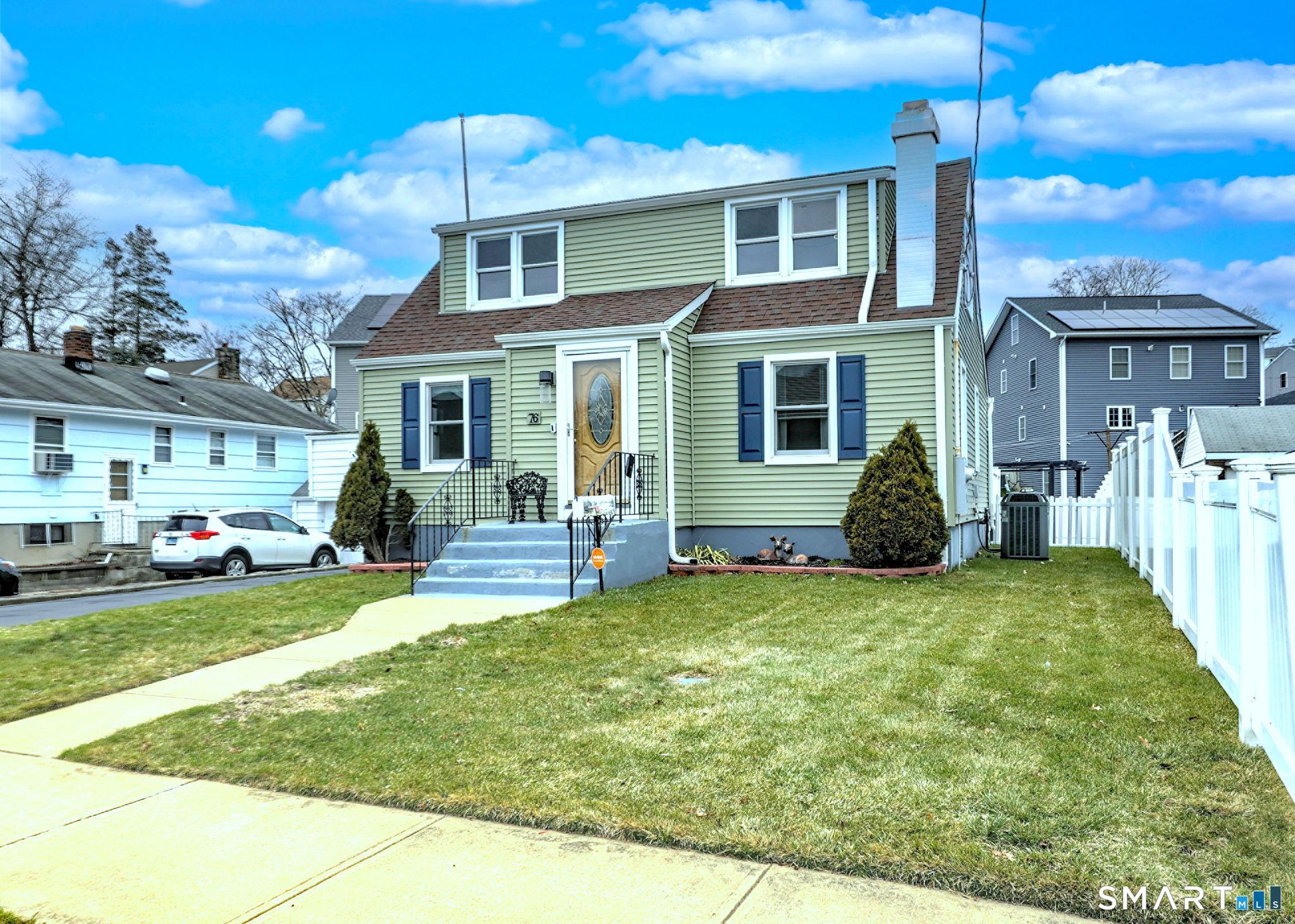 Image 1: Welcome to 76 Luther St!