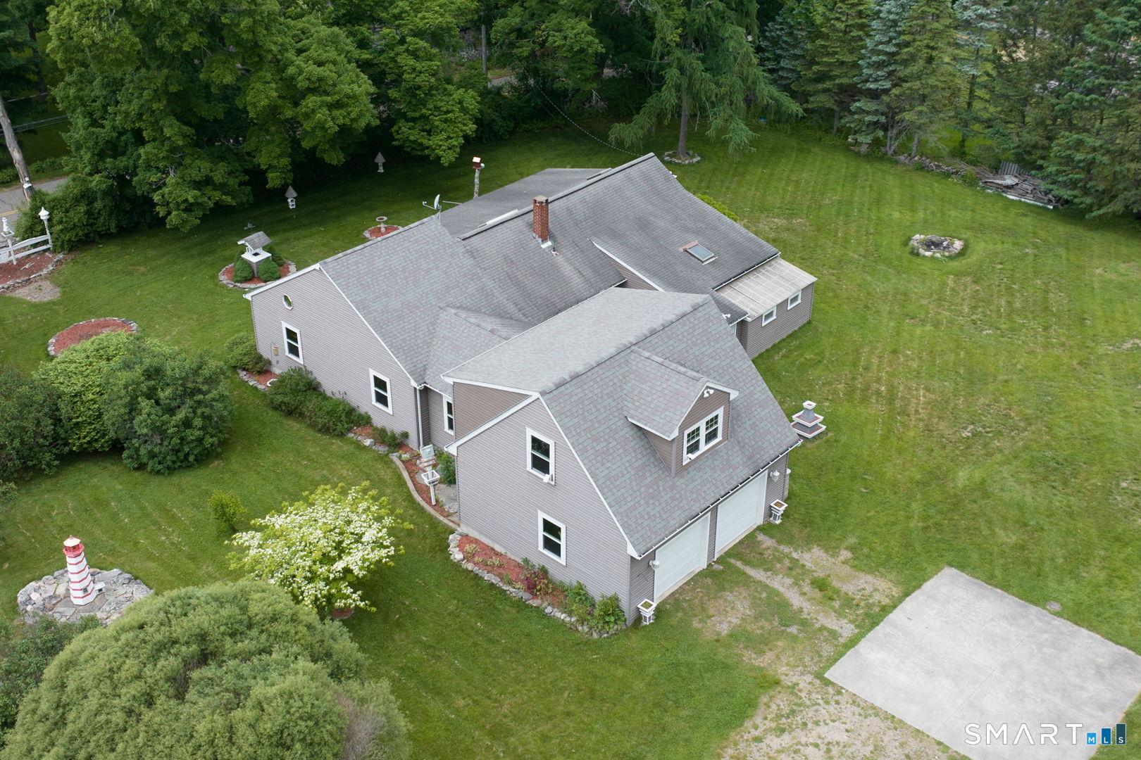 Image 2: Sprawling Ranch style home in Heritage Farms neighborhood
