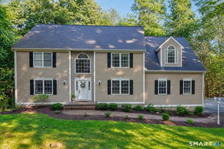 29 Narragansett Trail