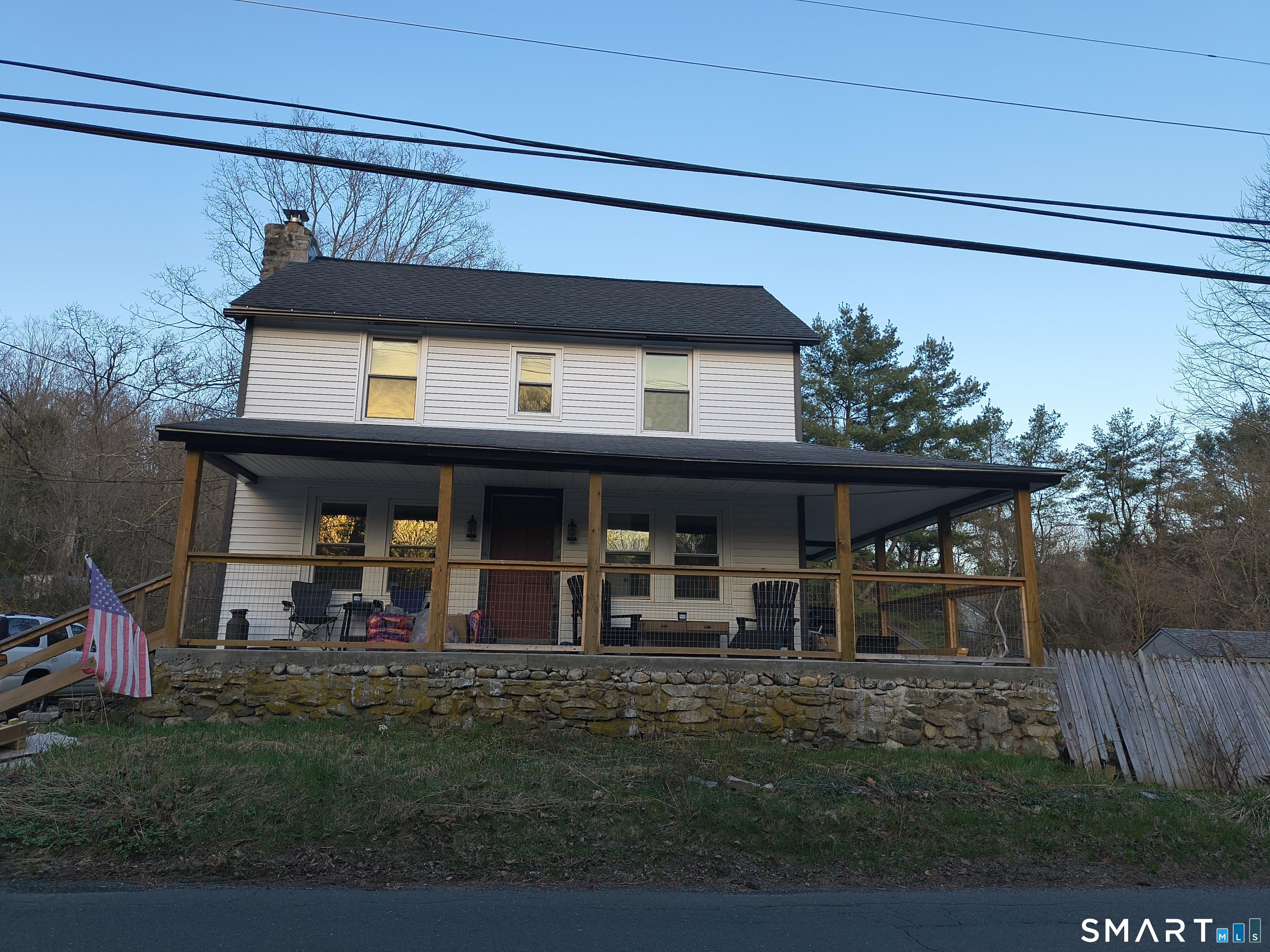Image 1Front of House