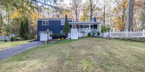 32 Dana Road
