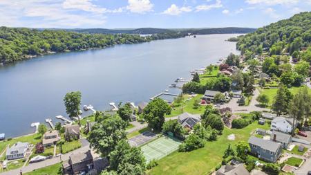 10 Candlewood Knolls Road