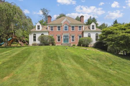 6 Society Hill Road