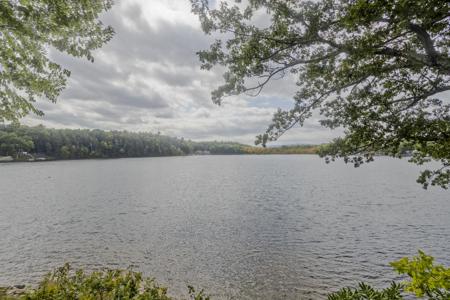 371 Lakeview Drive