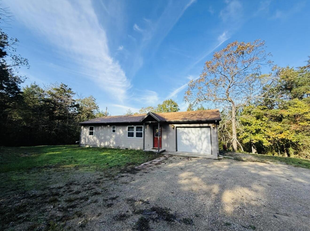 52 Trenidy Lane, Reeds Spring, MO - lhrmls-03750657 - LakeHomes.com