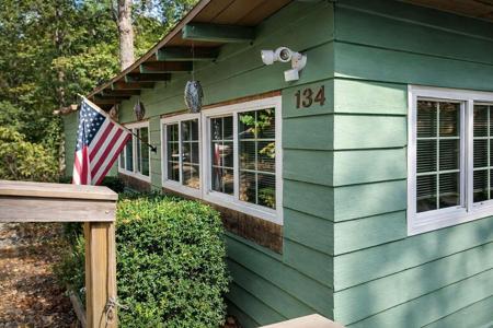 134 Laughing Lane