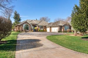 3621 East Kingswood Drive
