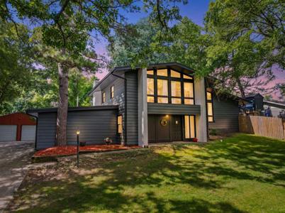 910 Valley View Drive
