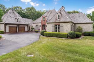 3925 East Glen Ridge Lane