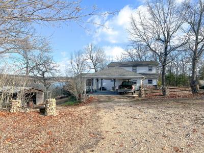 220 Cove Circle