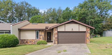 2102 E Regency Place