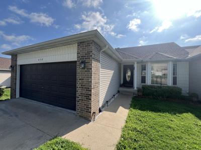 456 E Woodland Drive East Drive