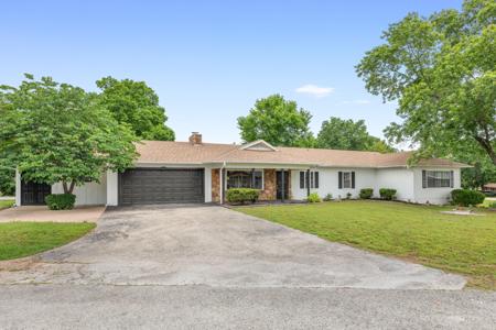 7 James River Lane