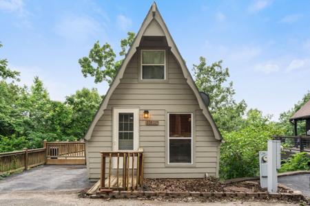 338 Iroquois Lane