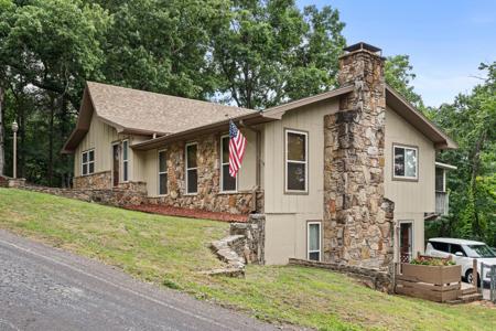 341 River Drive