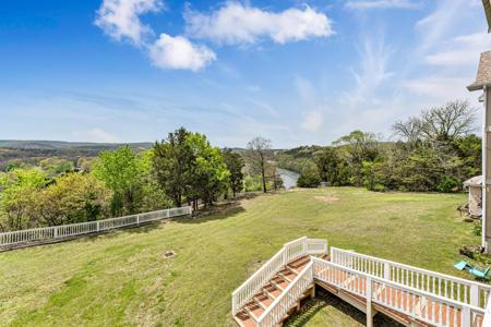 280 Woodland Drive