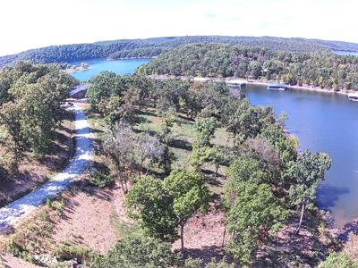 #10 Ledge Rock Lane