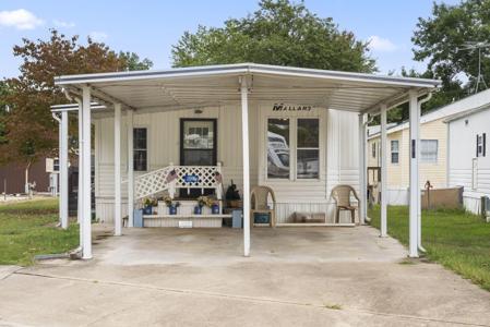 106 Shady Oak Circle